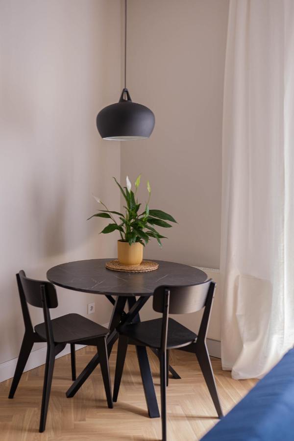 Căn hộ Spacious Brand New Modern In Old Town Riga